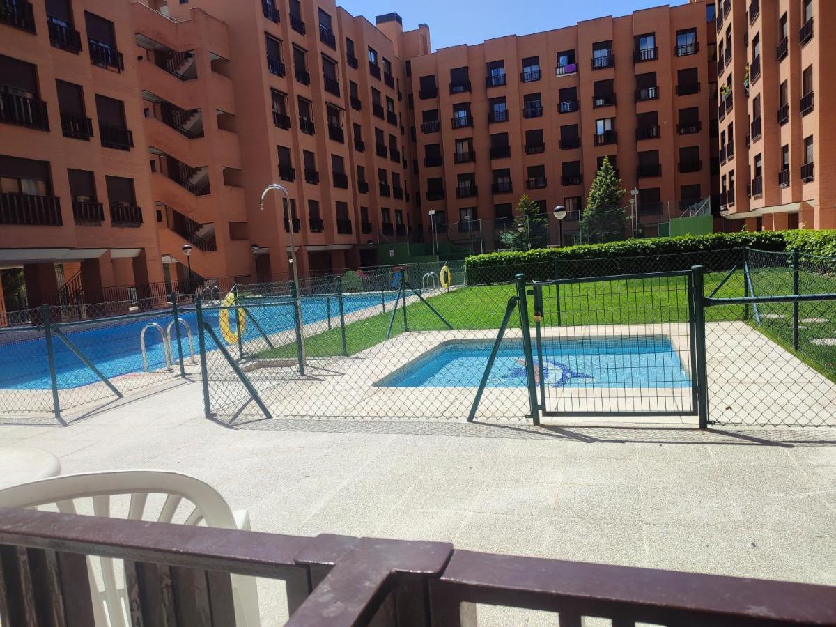 En Madrid, A Unos Minutos Del Aeropuerto Airport Barajas, Plenilunio, Estadio De Futbol Metropolitano, Feria De Madrid, Clinica Navarra 외부 사진